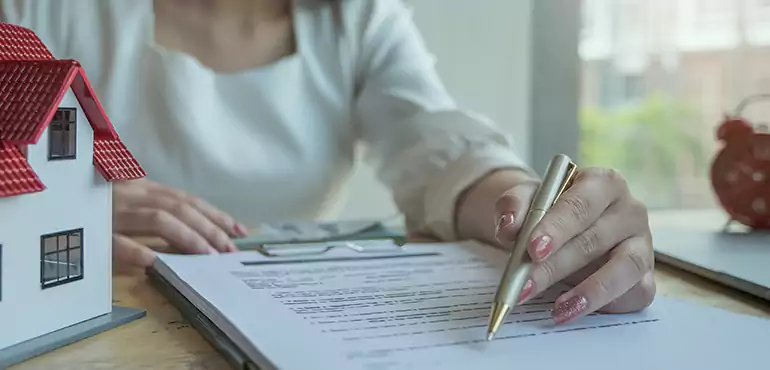 We Buy Homes to Help You Pay Off Debt – No Repairs or Upgrades Needed in Sterling Heights, MI
